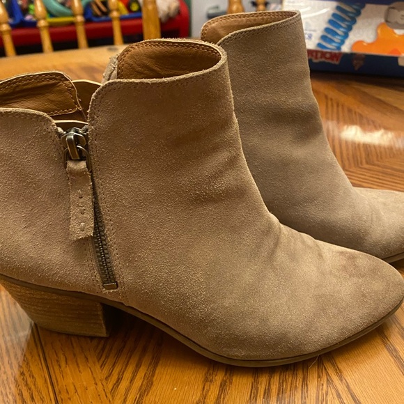 Frye Shoes - Frye Tan Suede Ankle Boots